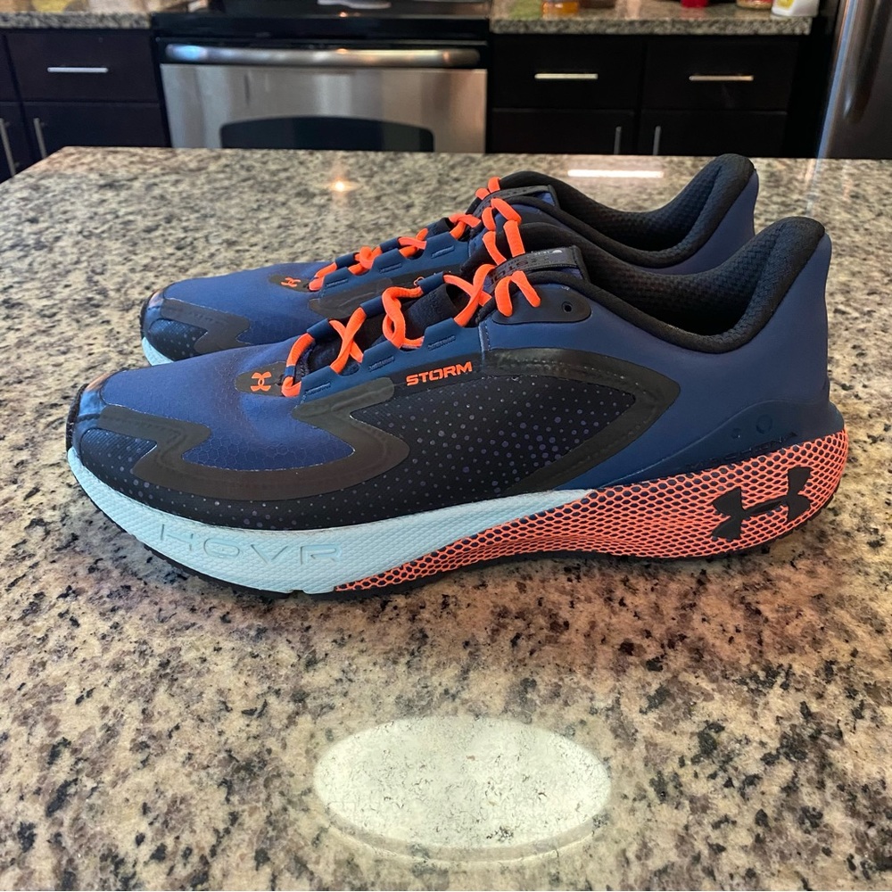 NWOB Men’s Under Armour HOVR Machina 3 Storm Shoes Black 3025797-001 Size 12.5
